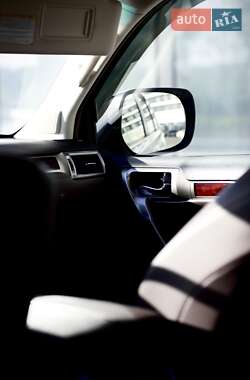 Внедорожник / Кроссовер Lexus GX 2010 в 