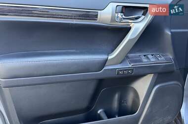 Внедорожник / Кроссовер Lexus GX 2020 в 