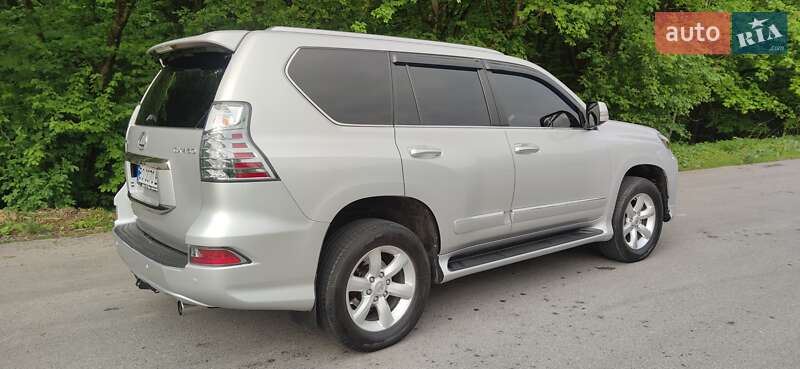 Внедорожник / Кроссовер Lexus GX 2010 в Чорткове