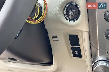 Позашляховик / Кросовер Lexus GX 2010 в 