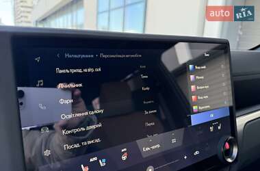 Позашляховик / Кросовер Lexus GX 2024 в 