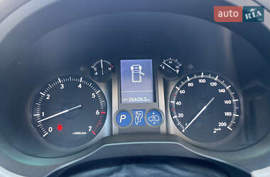 Внедорожник / Кроссовер Lexus GX 2010 в 