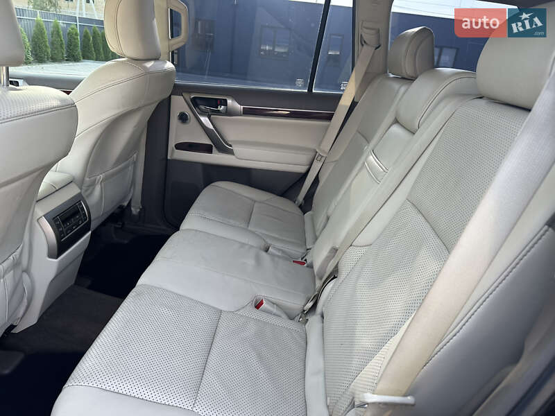 Внедорожник / Кроссовер Lexus GX 2010 в Ровно