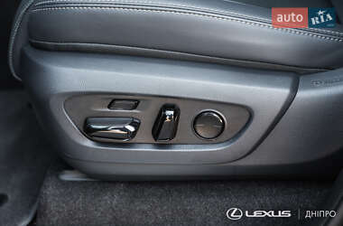 Позашляховик / Кросовер Lexus GX 2025 в 