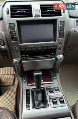 Внедорожник / Кроссовер Lexus GX 2010 в 