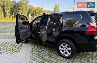 Позашляховик / Кросовер Lexus GX 2011 в 