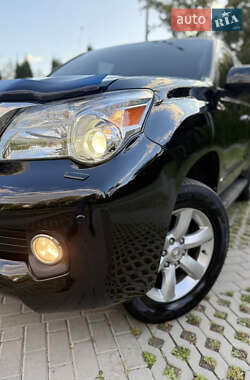 Позашляховик / Кросовер Lexus GX 2011 в 