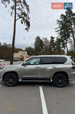 Позашляховик / Кросовер Lexus GX 2023 в 