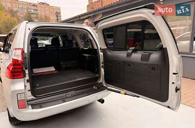 Позашляховик / Кросовер Lexus GX 2012 в 