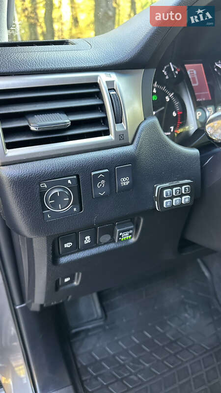 Внедорожник / Кроссовер Lexus GX 2014 в Черновцах