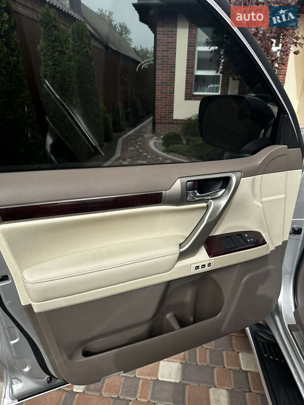 Позашляховик / Кросовер Lexus GX 2016 в Кропивницькому