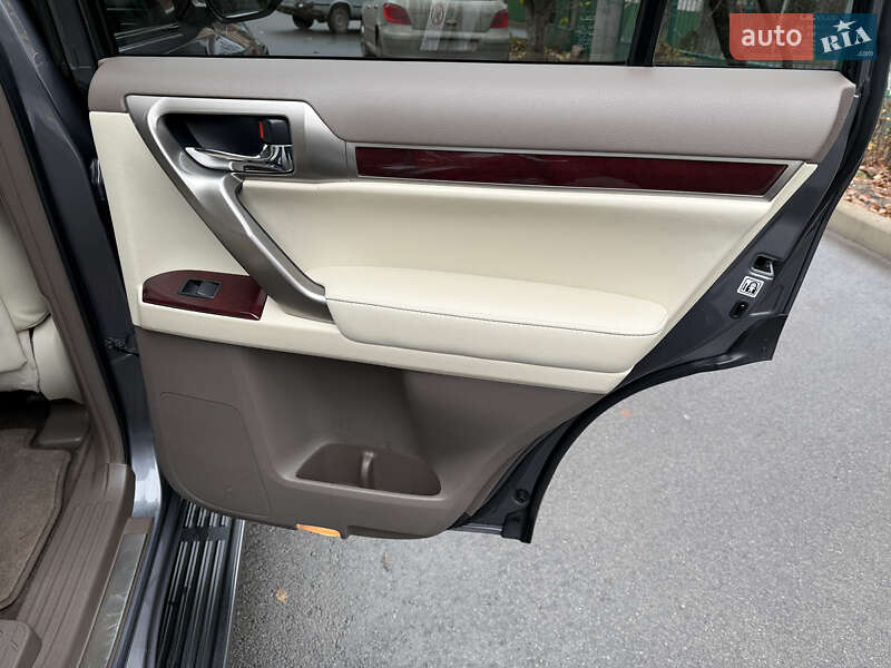 Позашляховик / Кросовер Lexus GX 2015 в Умані