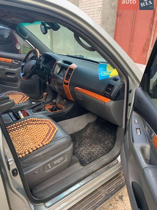 Позашляховик / Кросовер Lexus GX 2005 в Горішніх Плавнях