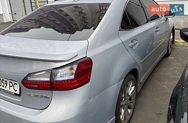 Седан Lexus HS 2010 в Киеве