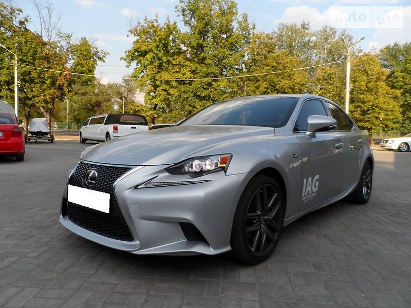 Седан Lexus IS 2015 в Днепре