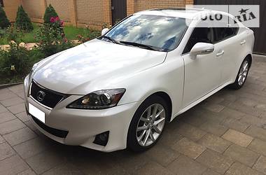 Lexus IS 2012