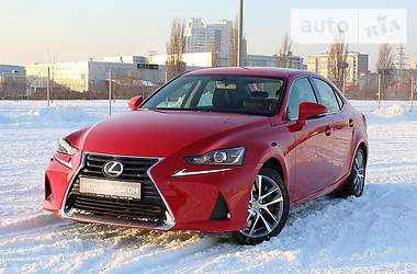 Lexus IS 2017