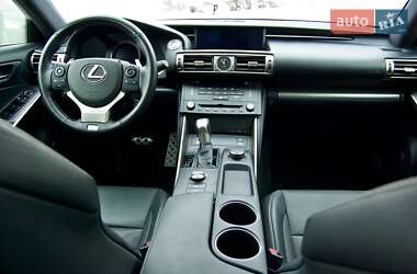 Седан Lexus IS 2016 в Ірпені