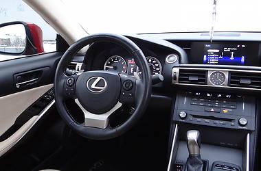 Седан Lexus IS 2015 в Одессе