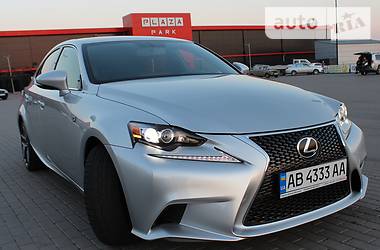 Седан Lexus IS 2016 в Виннице