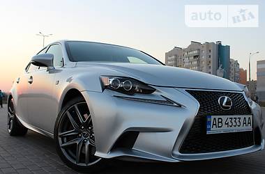 Lexus IS 2016