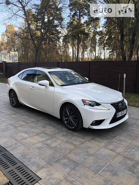 Седан Lexus IS 2014 в Боярке