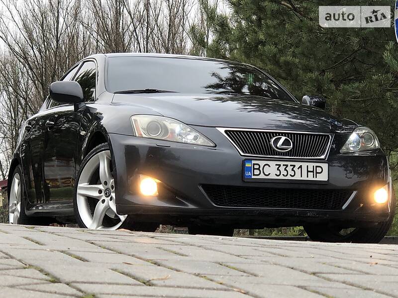 Седан Lexus IS 2006 в Дрогобыче