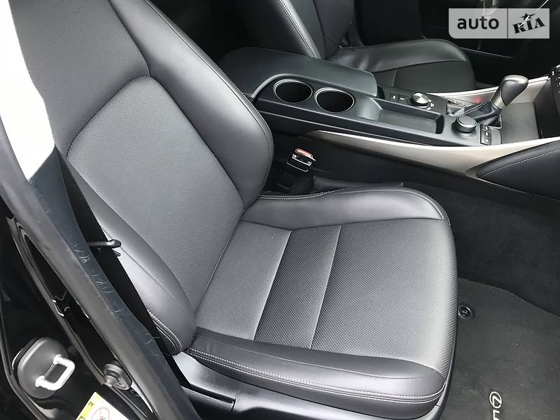 Седан Lexus IS 2016 в Одесі фото 13 Седан Lexus IS 2016 в Одесі
