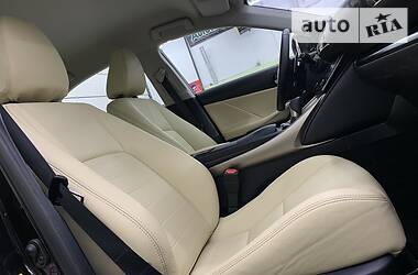 Седан Lexus IS 2014 в 
