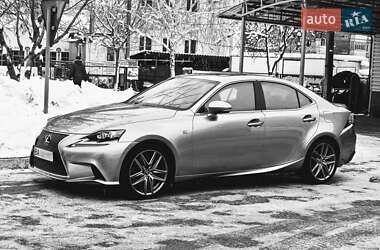 Седан Lexus IS 2016 в Ирпене