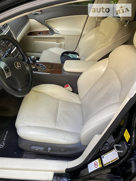 Седан Lexus IS 2010 в Києві