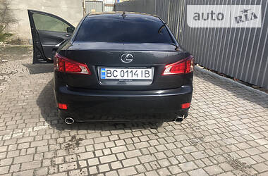 Седан Lexus IS 2011 в Львові