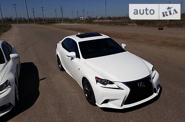 Седан Lexus IS 2015 в Києві