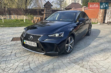 Lexus IS 2017