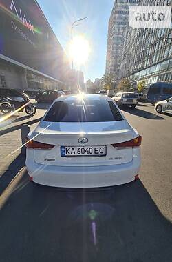 Седан Lexus IS 2017 в Києві