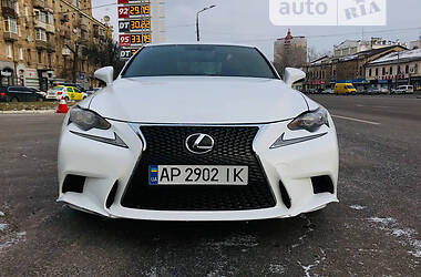 Lexus IS 2016