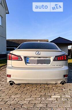 Седан Lexus IS 2011 в Львові