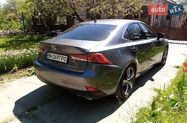 Седан Lexus IS 2017 в Новому Бузі