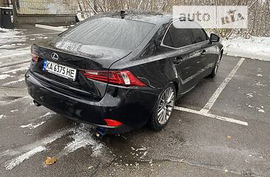 Седан Lexus IS 2015 в Києві