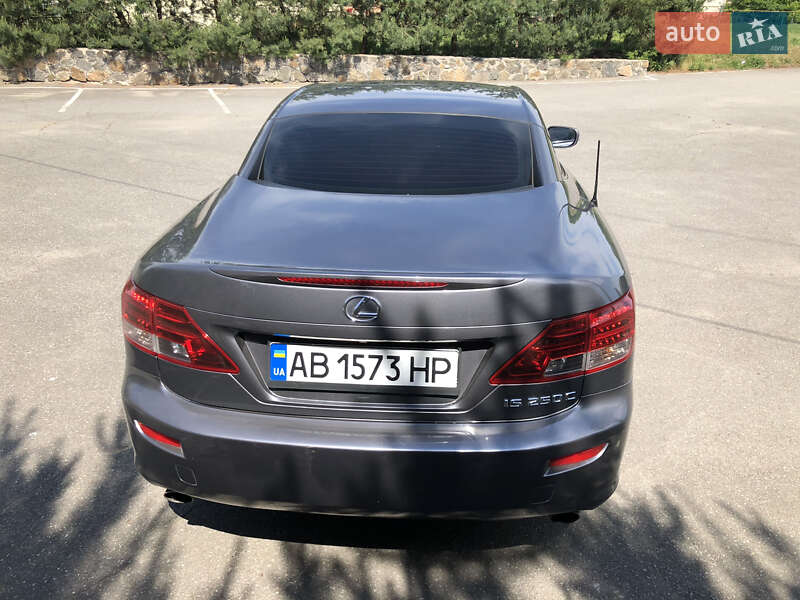 Седан Lexus IS 2014 в Гнивани