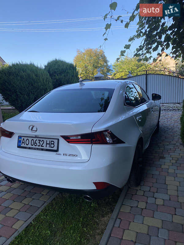 Седан Lexus IS 2014 в Тячеві фото 3 Седан Lexus IS 2014 в Тячеві