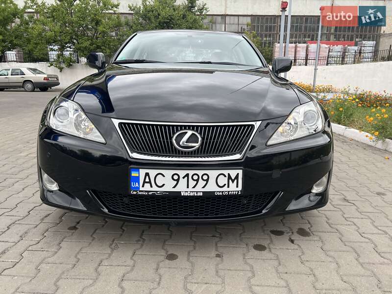 Седан Lexus IS 2008 в Луцьку