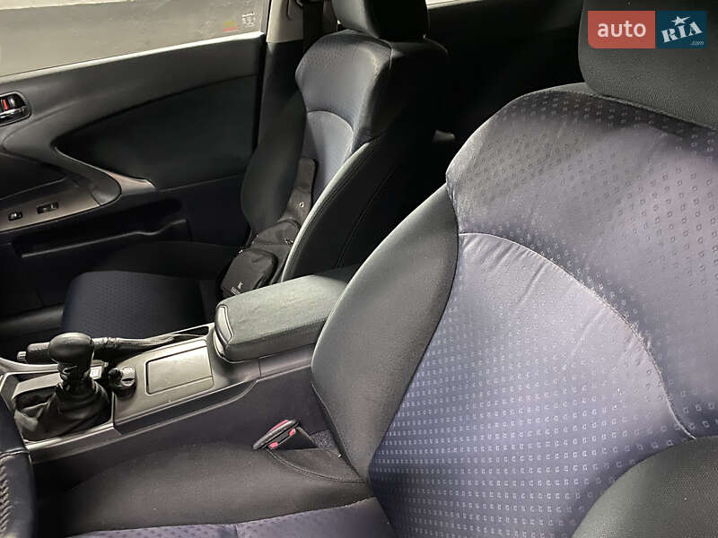 Седан Lexus IS 2008 в Луцьку