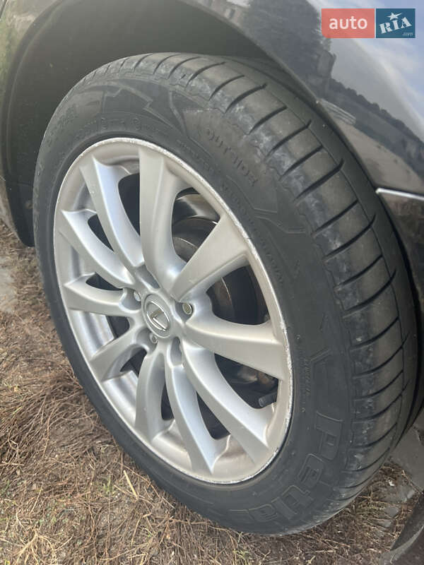 Седан Lexus IS 2008 в Луцьку