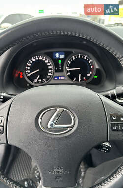 Седан Lexus IS 2010 в 