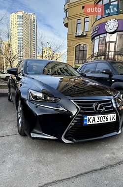 Lexus IS 2017