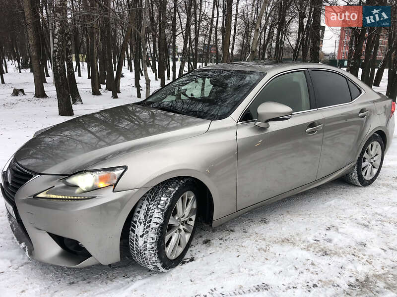 Седан Lexus IS 2014 в Киеве