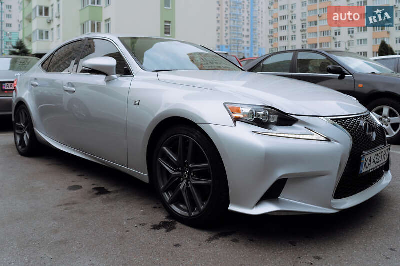 Седан Lexus IS 2013 в Киеве
