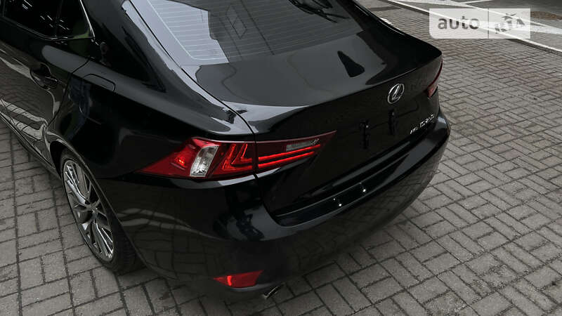 Седан Lexus IS 2013 в Києві фото 27 Седан Lexus IS 2013 в Києві