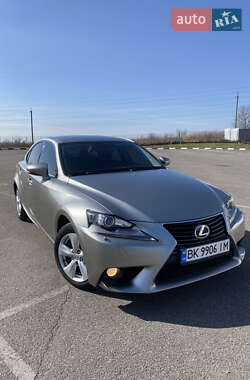 Lexus IS 2013